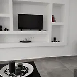 Estia - Brand new apartment in Ermioni Village Apartment